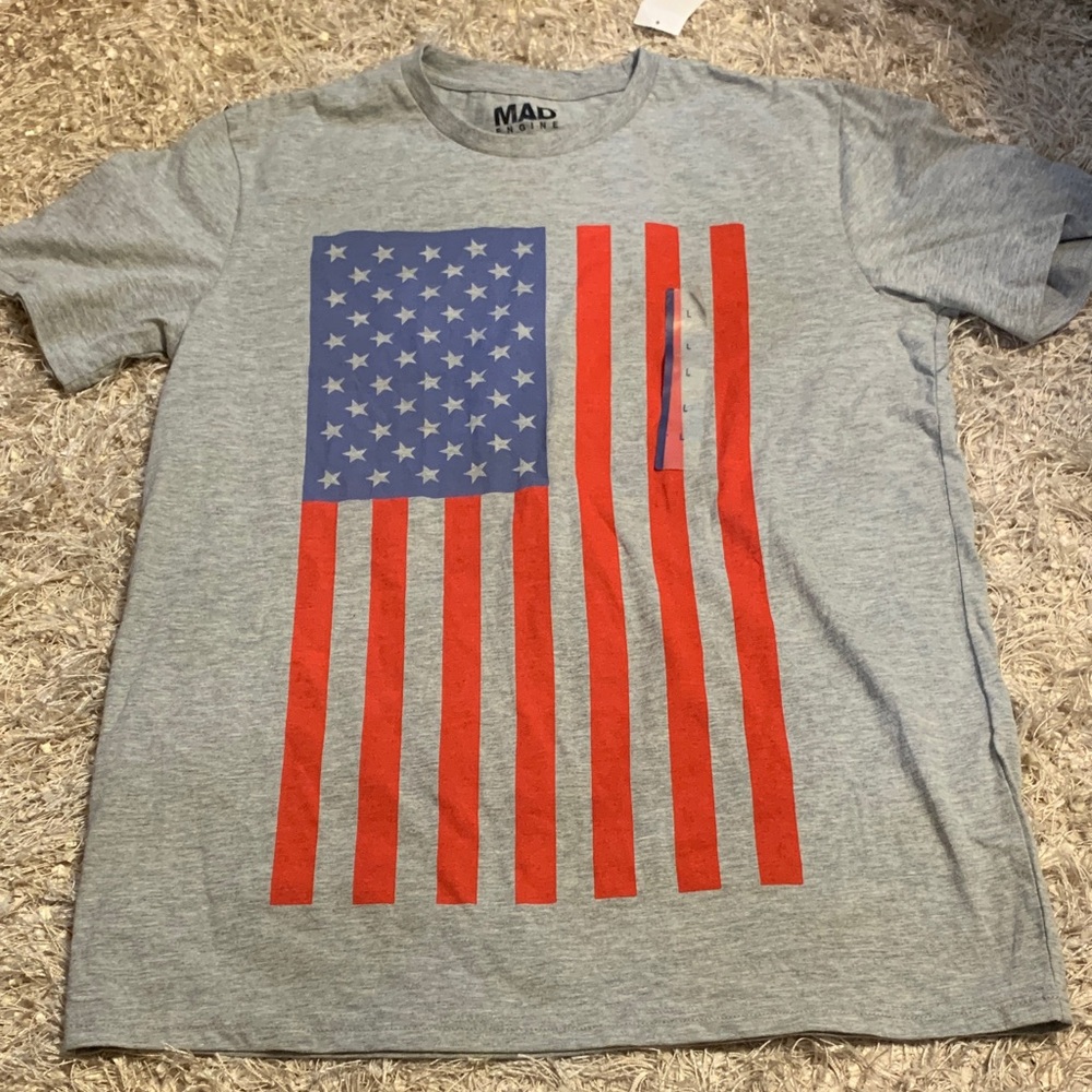 3 for $30 ⚡️ MAD Engine Gray T-Shirt with USA Flag Design NWT size L